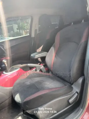Nissan Juke 2011 Red