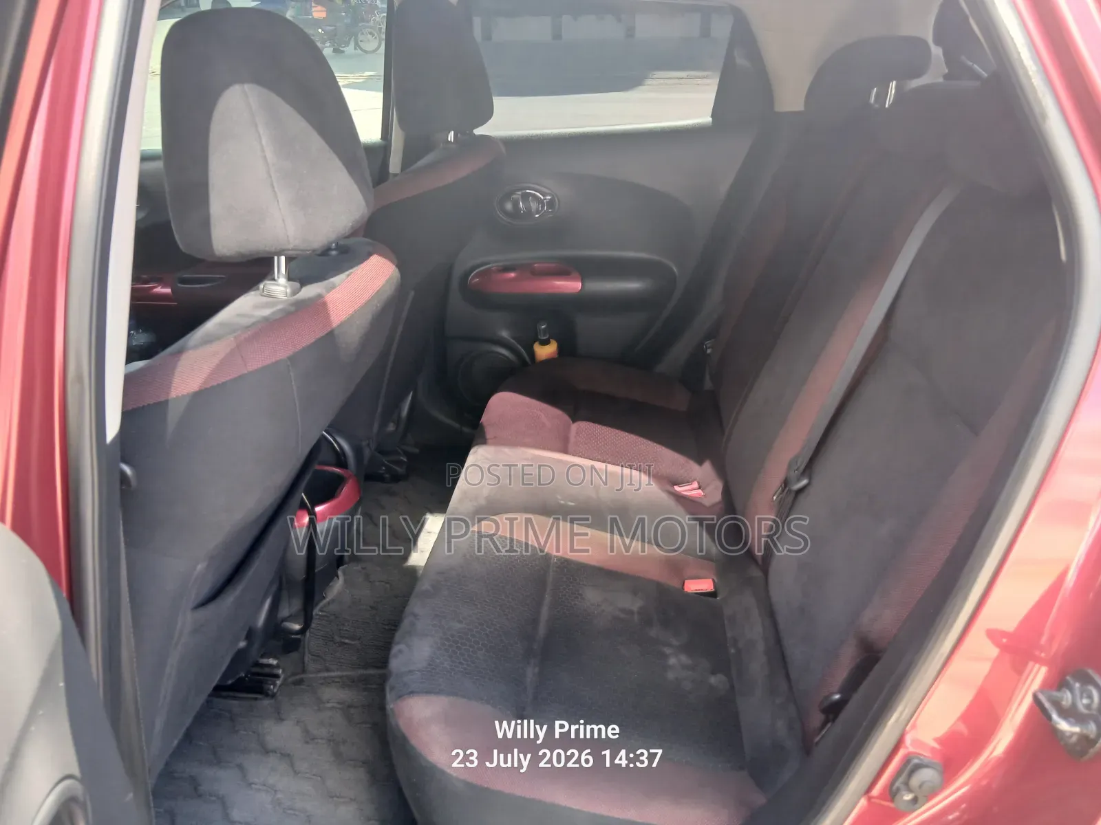 Nissan Juke 2011 Red