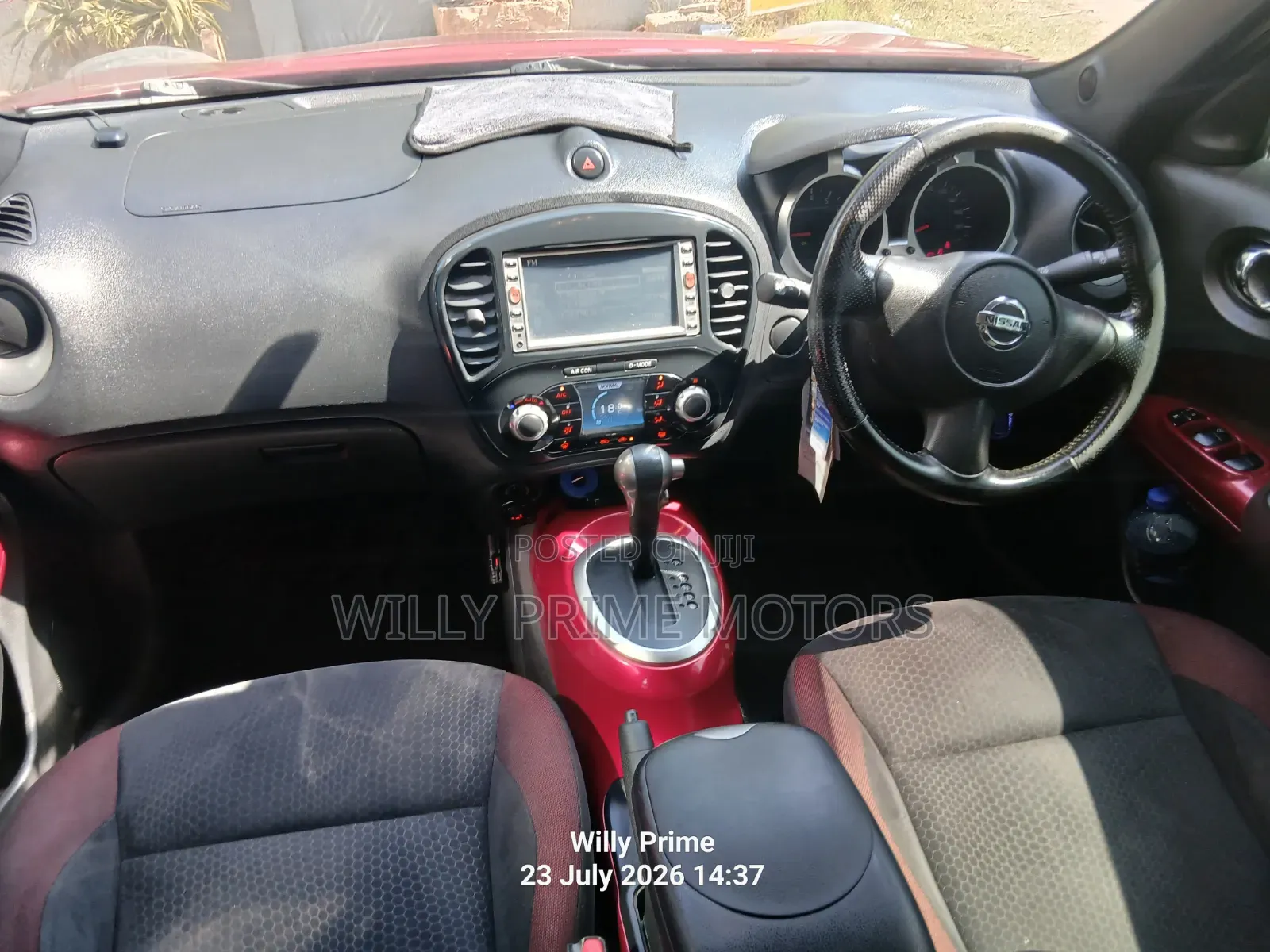 Nissan Juke 2011 Red