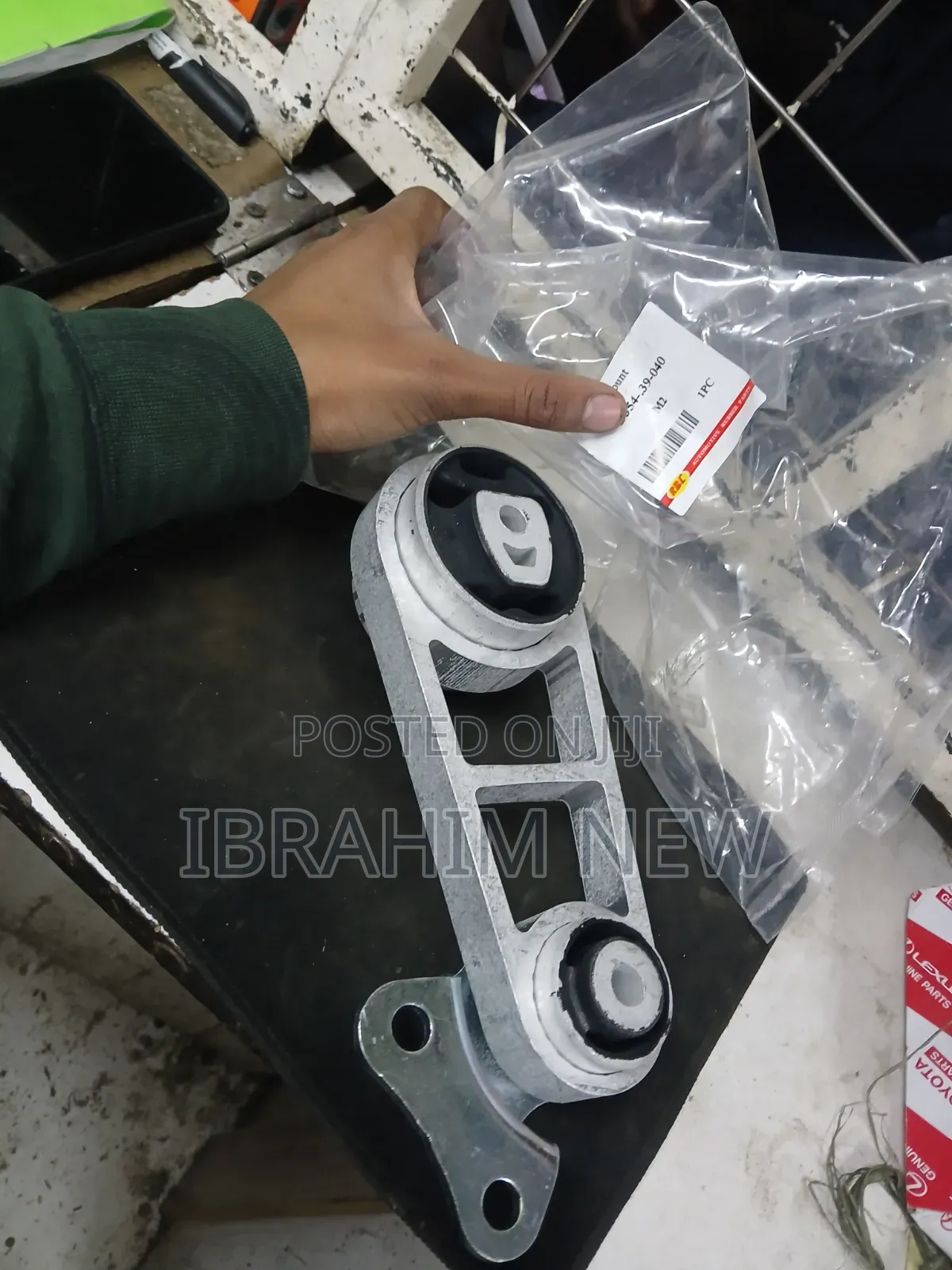 Mazda Demio Verisa Gear Mounting