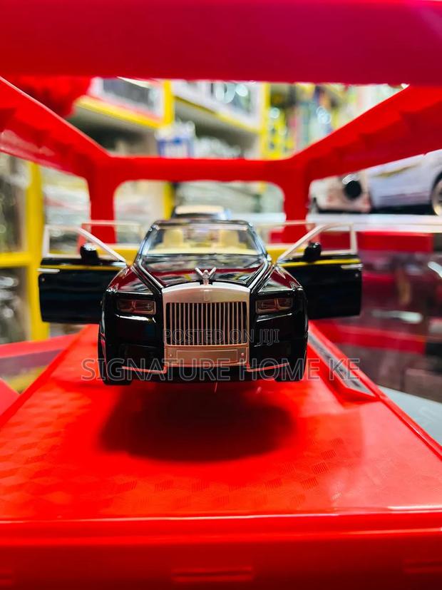 Die-Cast Rolls Royce Remote Controlled Car - thumbnail 2