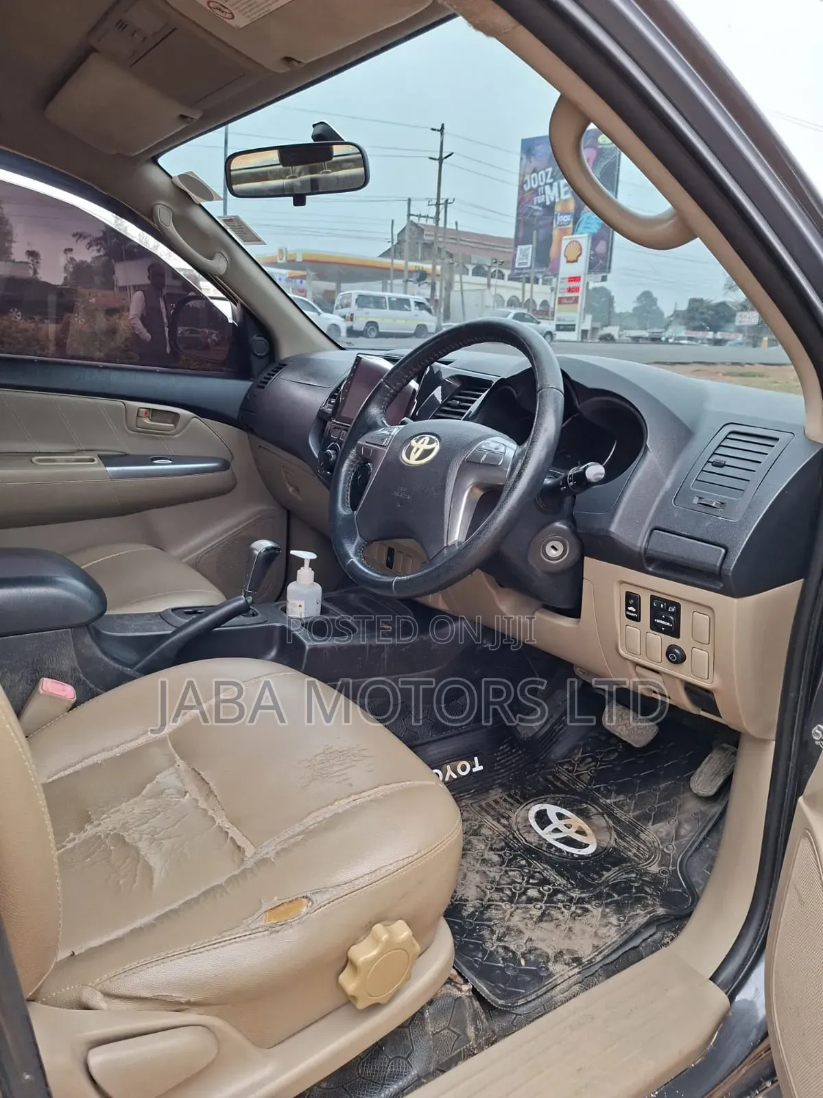 Toyota Hilux 2015 Gray