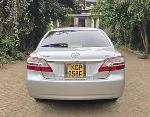 Toyota Premio 2011 Silver