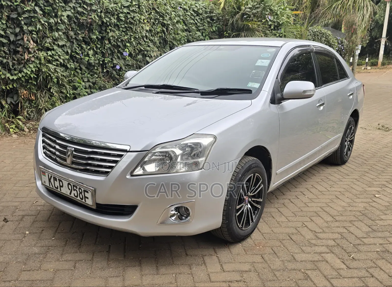 Toyota Premio 2011 Silver