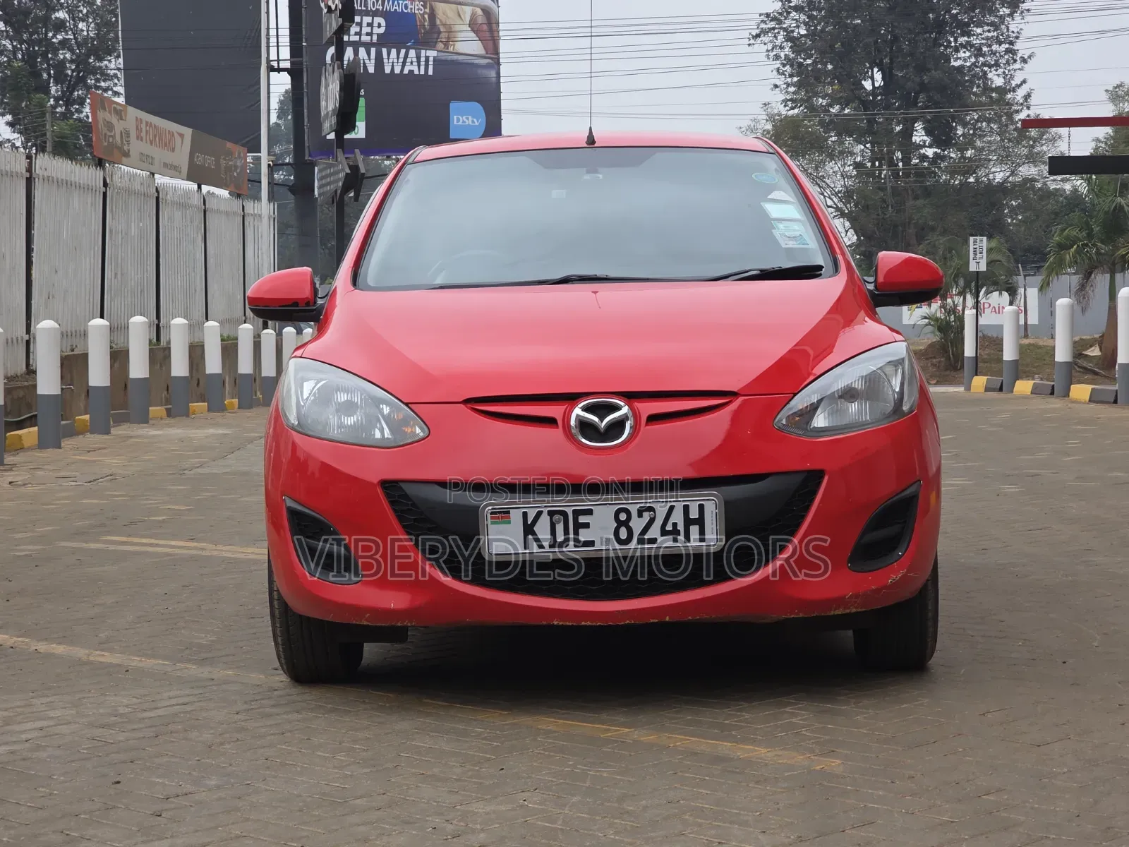 Mazda Demio 2014 Red