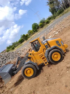 Kids Remote Controlled Heavy Duty Wheel Loader Toy