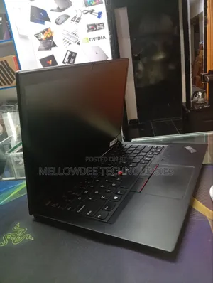 Laptop Lenovo ThinkPad X390 16GB Intel Core i5 SSD 256GB