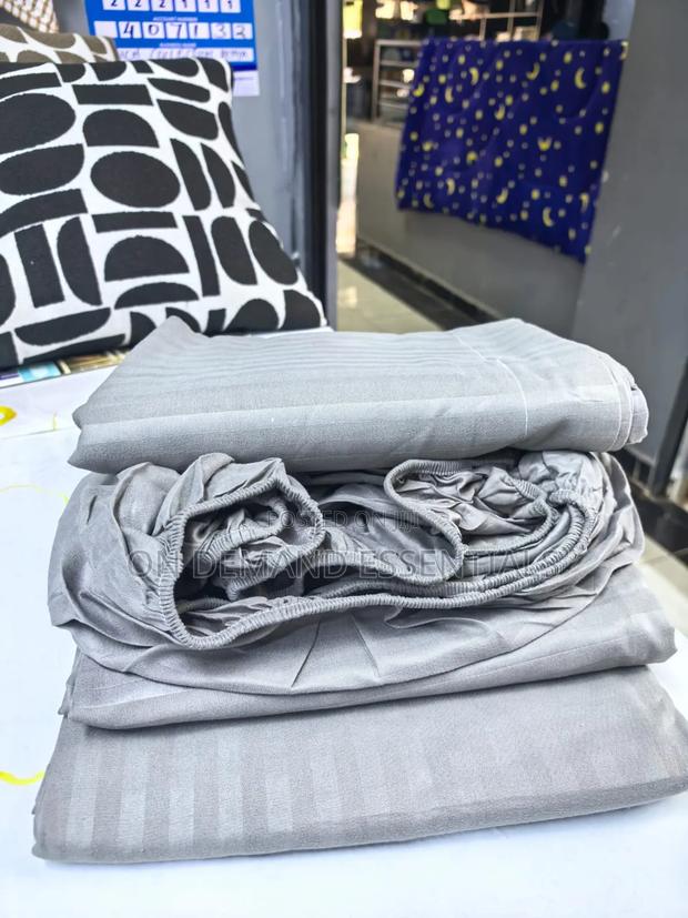 White Striped Fitted White Bedsheets - thumbnail 4