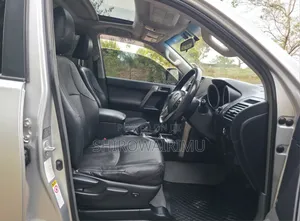 Toyota Land Cruiser Prado 2012 Silver