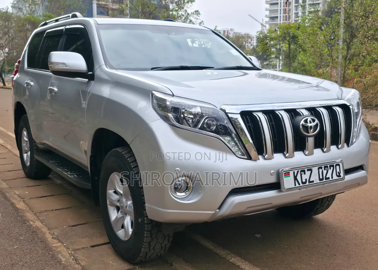 Toyota Land Cruiser Prado 2012 Silver