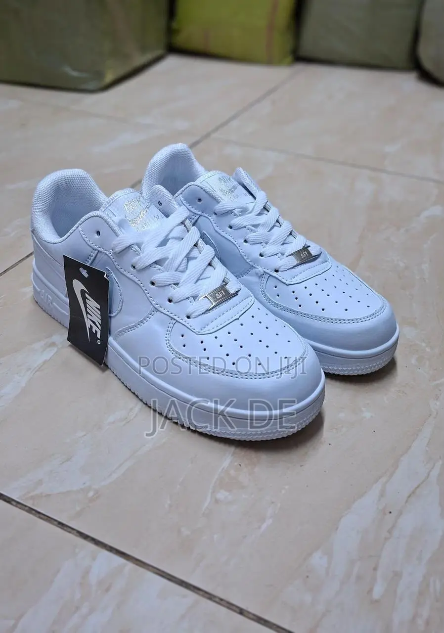 White Low Top Casual Sneakers Unisex