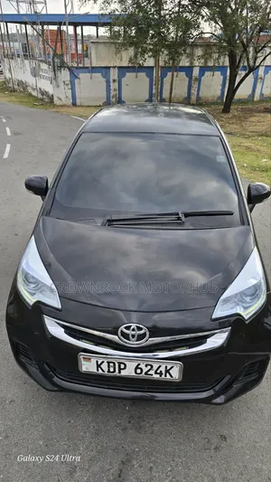 Toyota Ractis 2015 Black