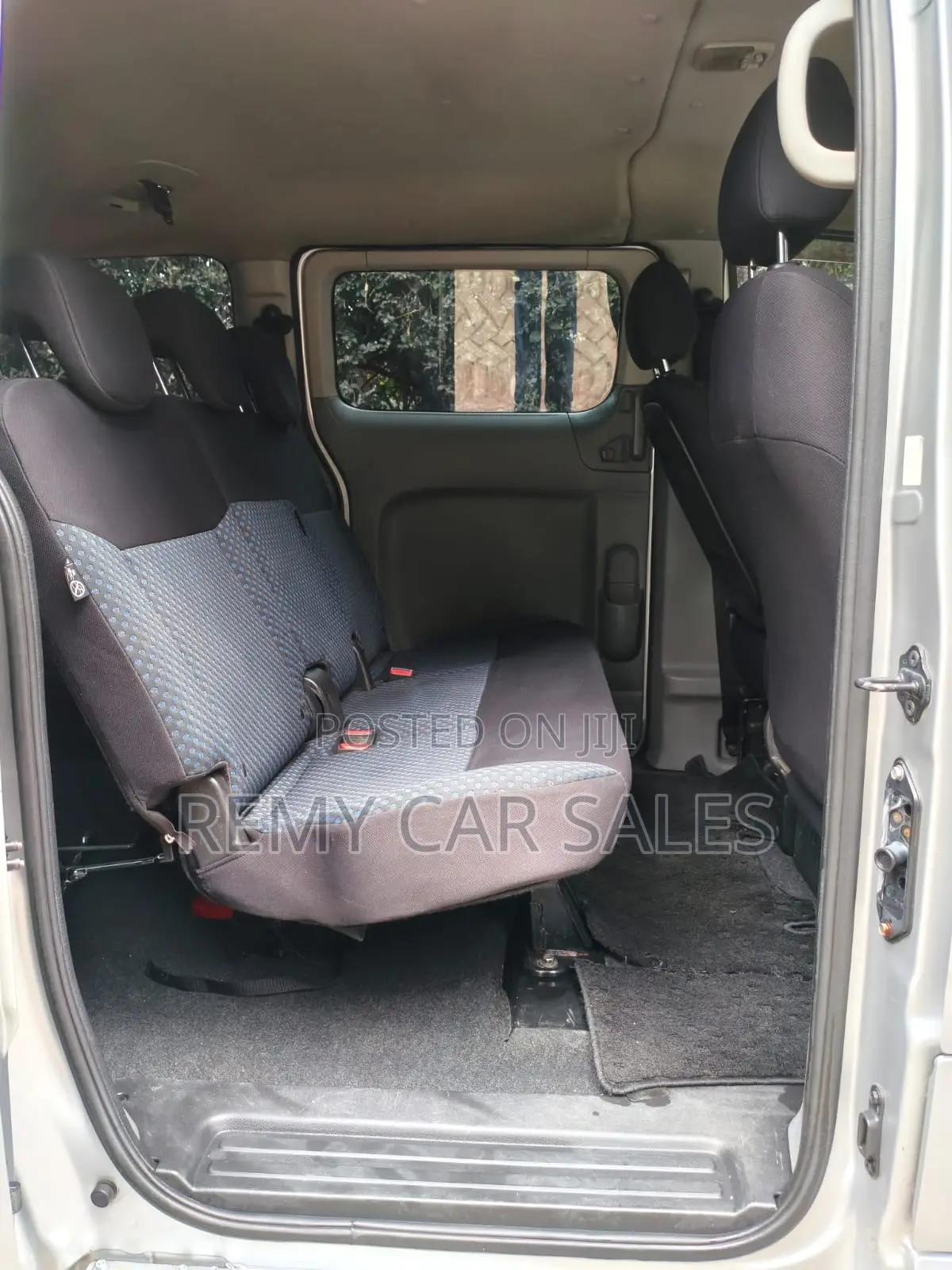 Nissan NV200 2012 Silver