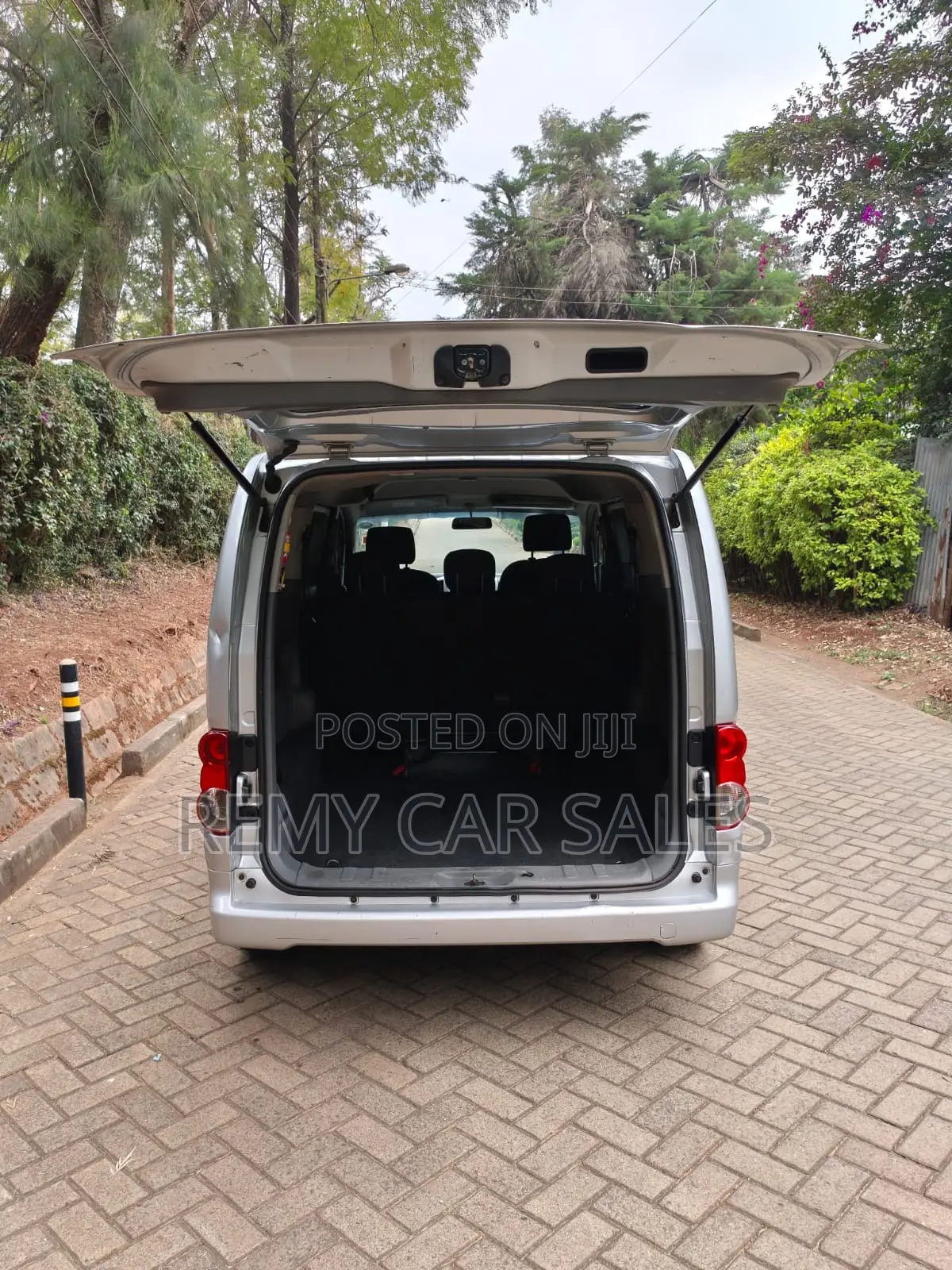 Nissan NV200 2012 Silver
