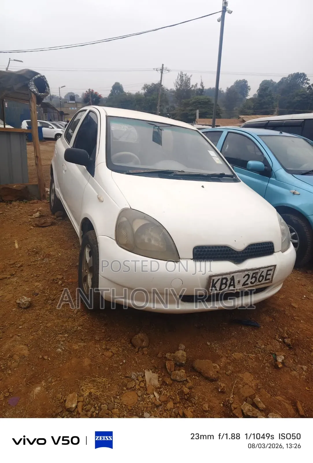 Toyota Vitz 2001 White
