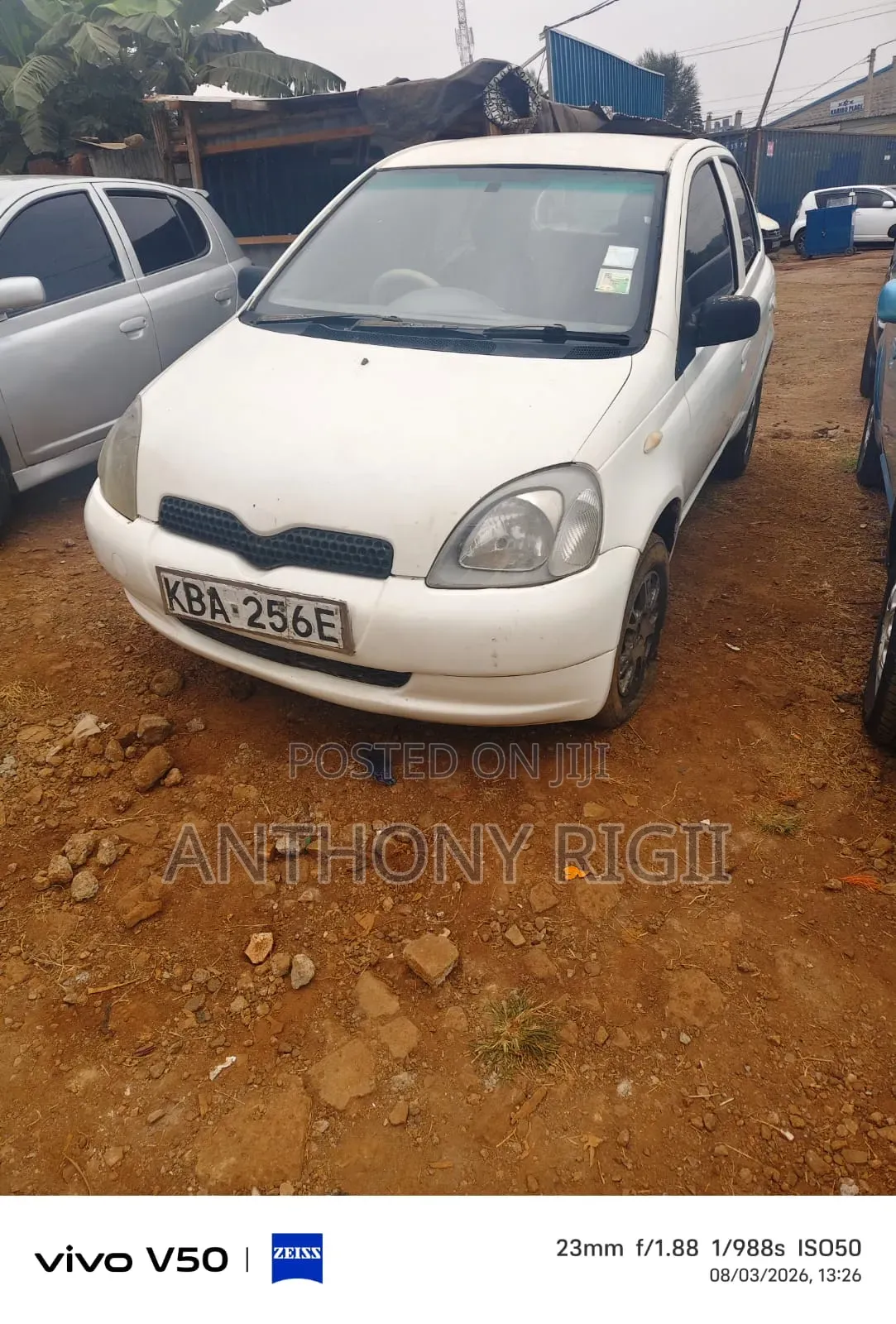 Toyota Vitz 2001 White