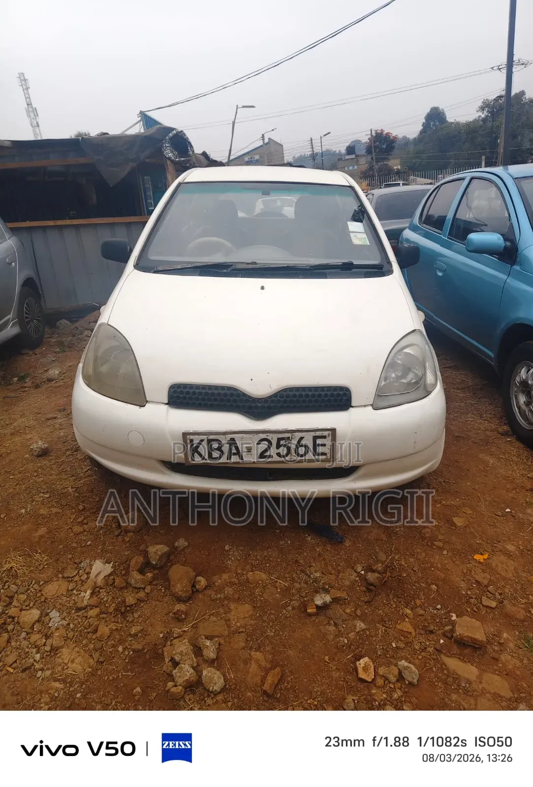 Toyota Vitz 2001 White