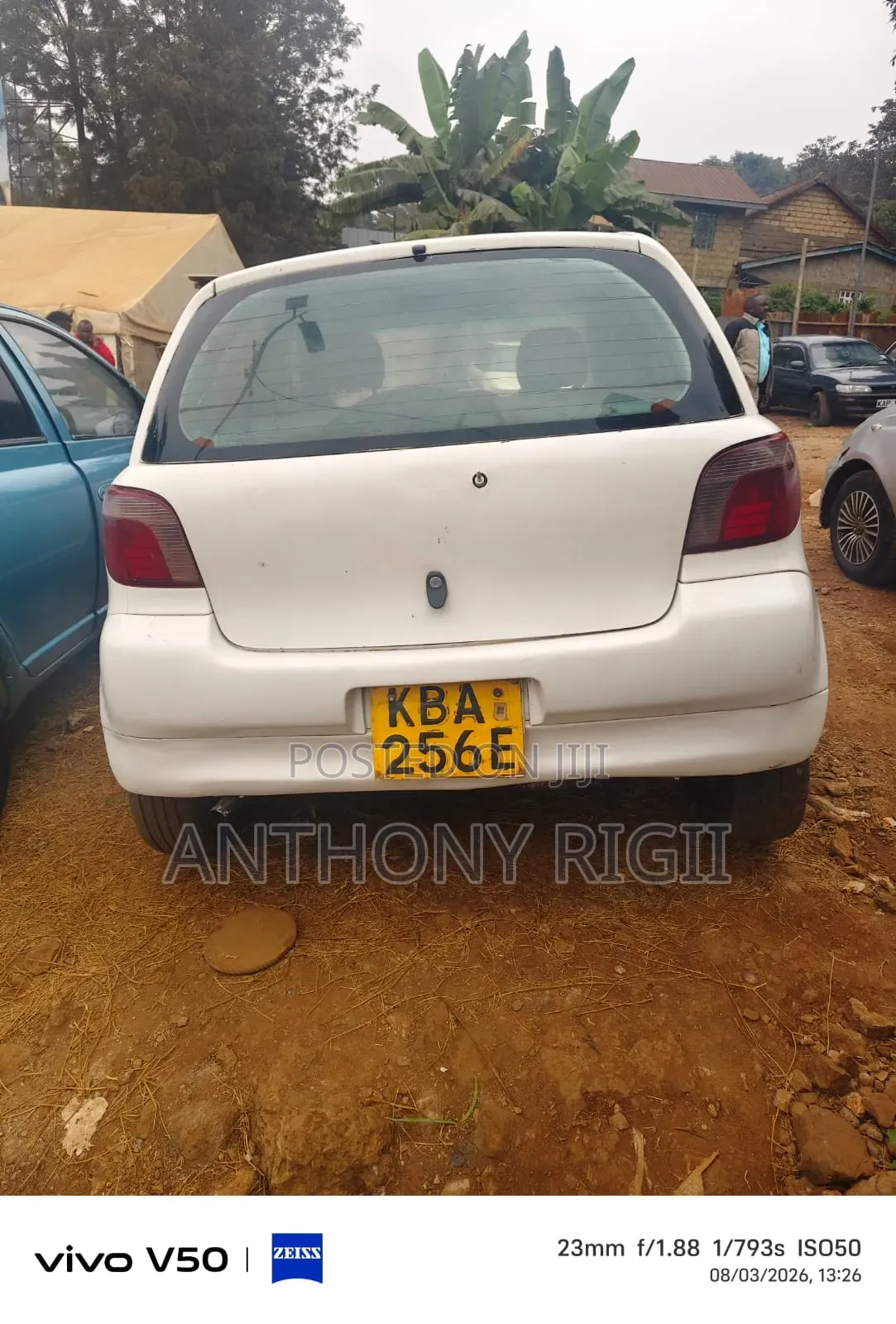 Toyota Vitz 2001 White