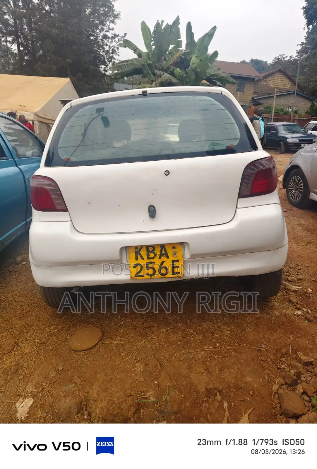 Toyota Vitz 2001 White