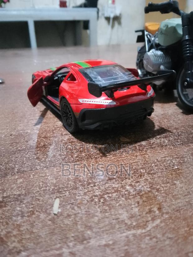 Diecast Cars - thumbnail 4