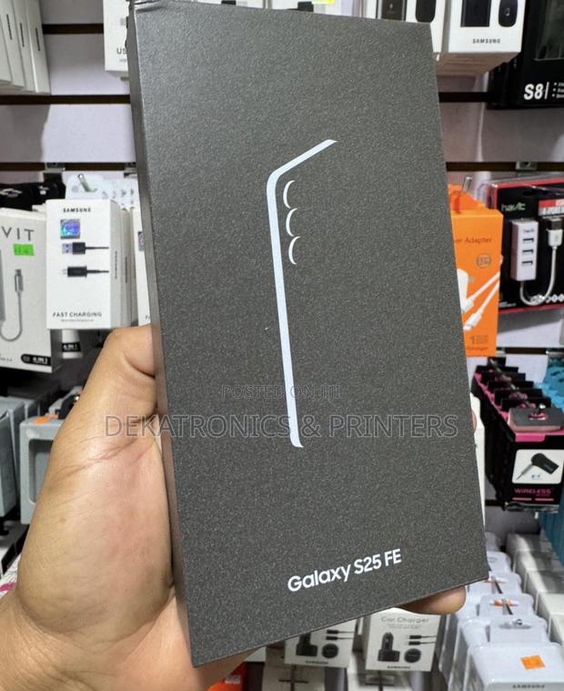 New Samsung Galaxy S25 FE 5G 256 GB Black - thumbnail 2