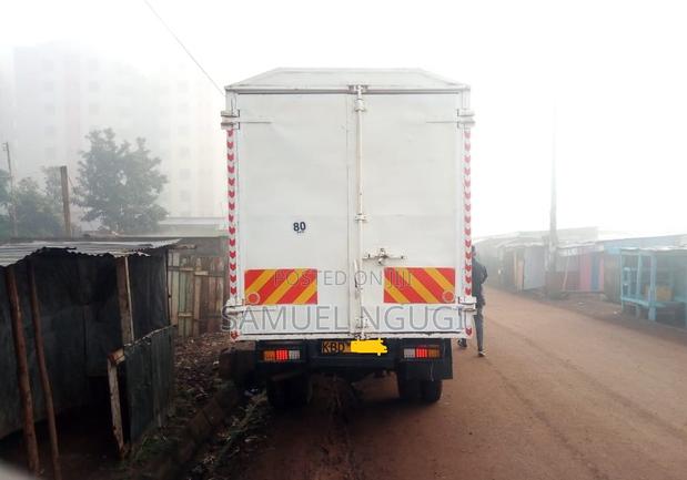Isuzu NKR Truck - thumbnail 3