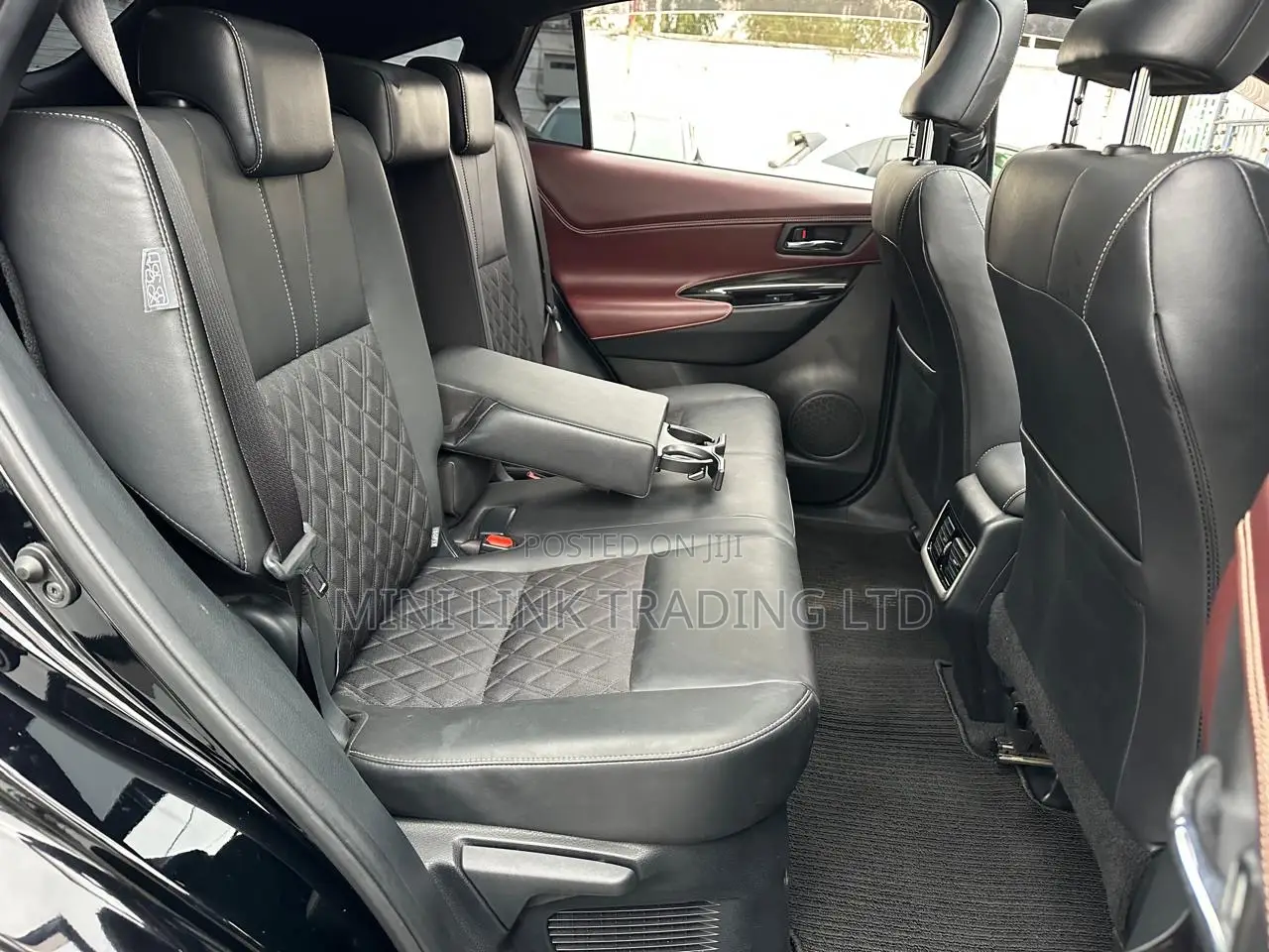 Toyota Harrier 2.0 2019 Black