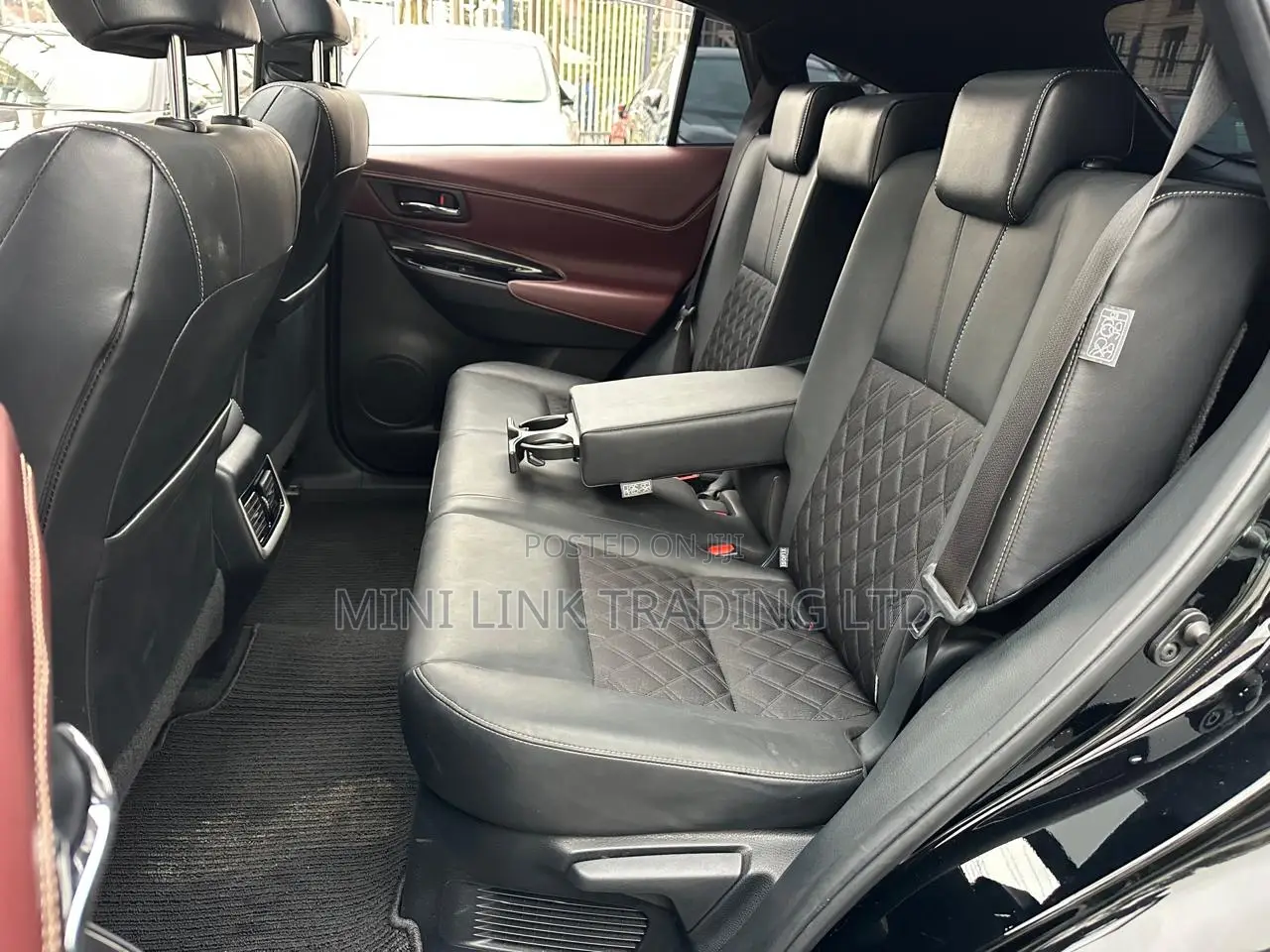Toyota Harrier 2.0 2019 Black