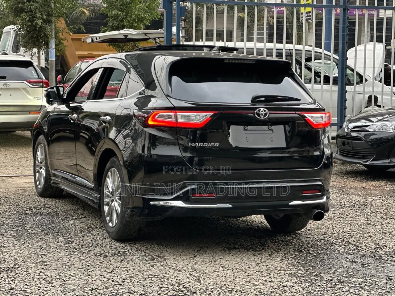 Toyota Harrier 2.0 2019 Black