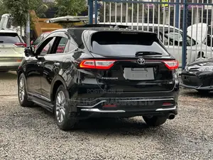 Toyota Harrier 2.0 2019 Black