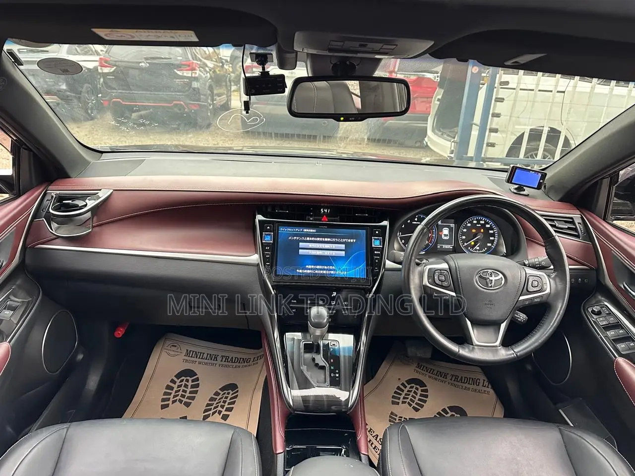 Toyota Harrier 2.0 2019 Black