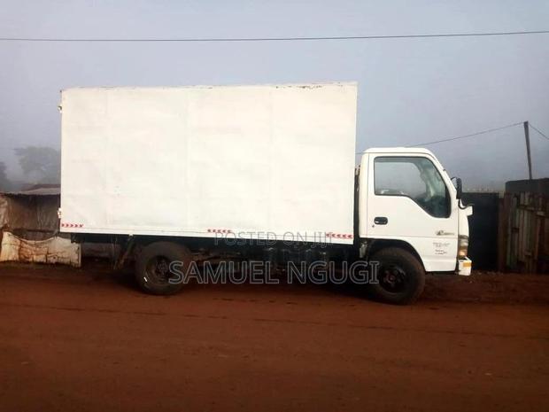 Isuzu NKR Truck