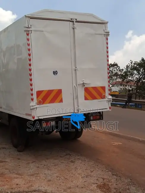 Isuzu NKR Truck