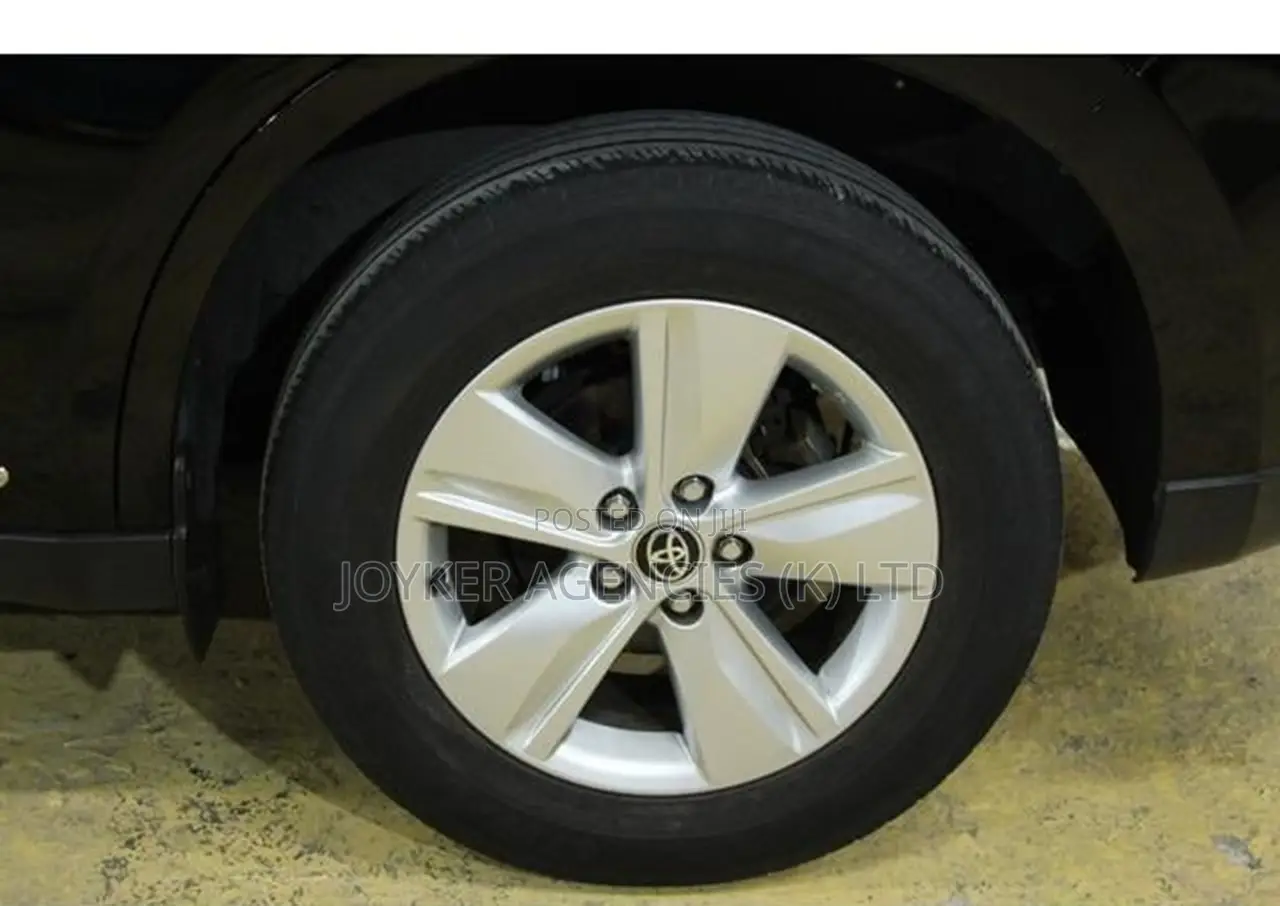 Toyota Harrier 2.0 2020 Black