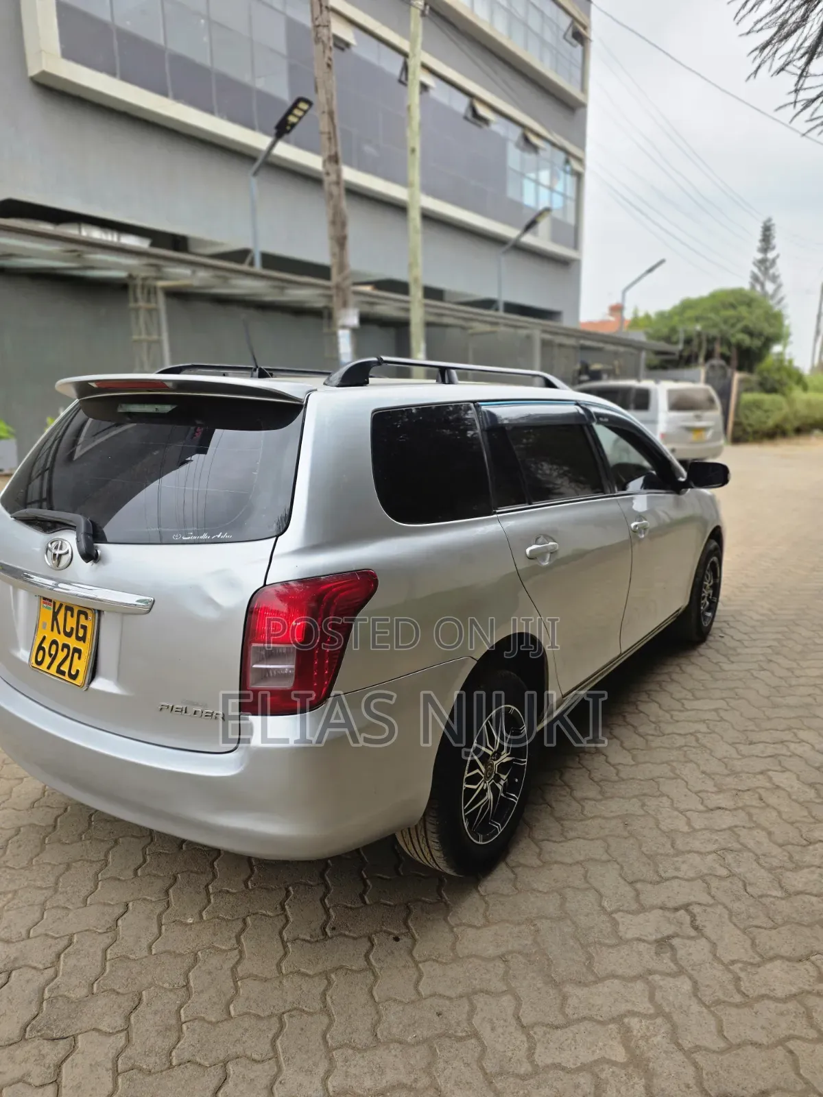 Toyota Corolla Fielder 2010 Silver