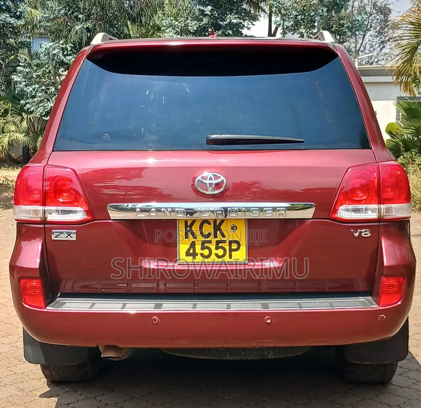 Toyota Land Cruiser 2010 Red