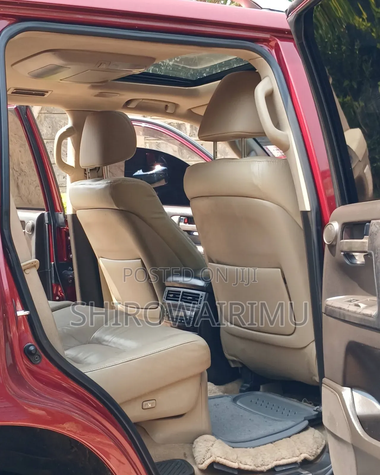 Toyota Land Cruiser 2010 Red