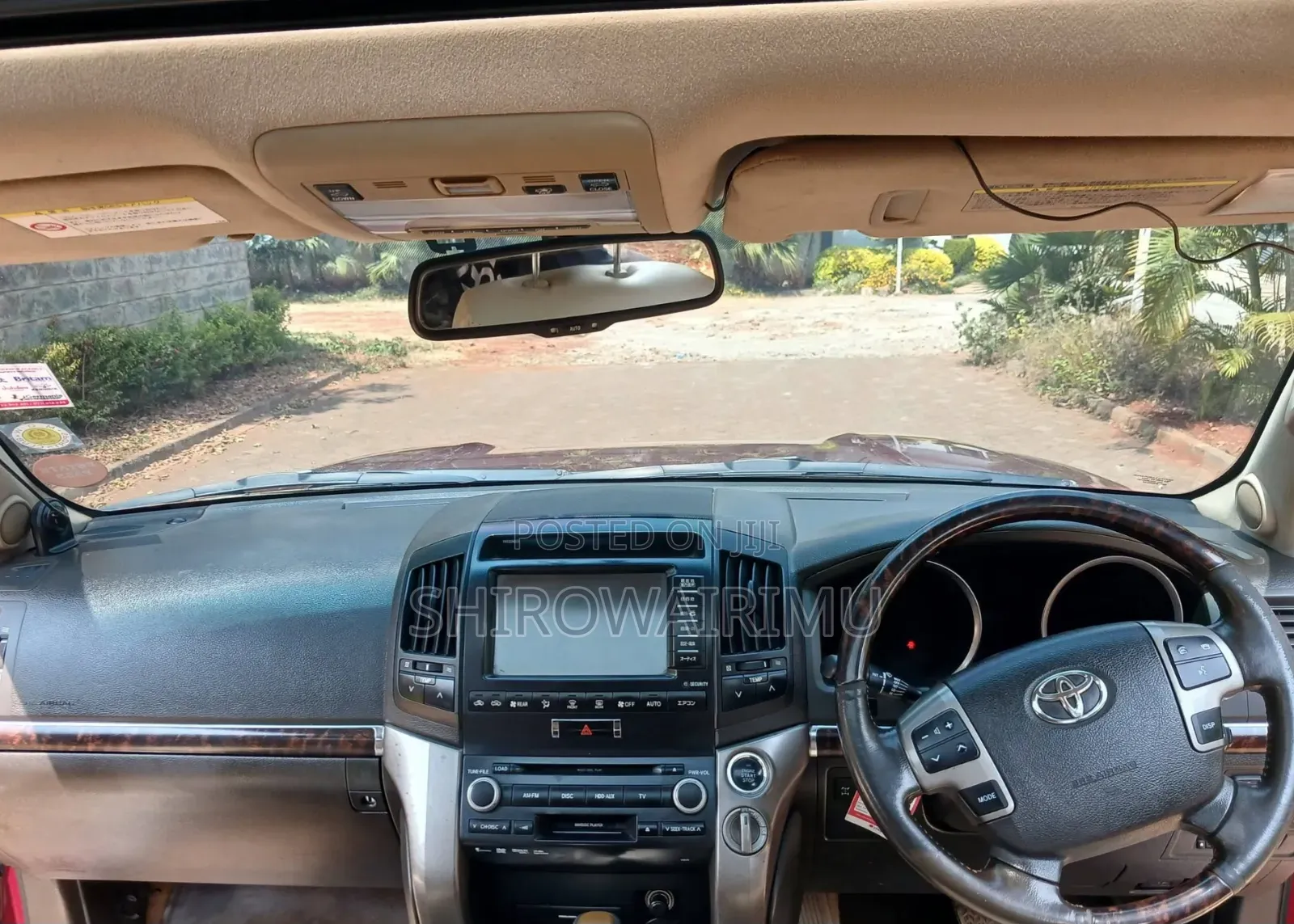 Toyota Land Cruiser 2010 Red