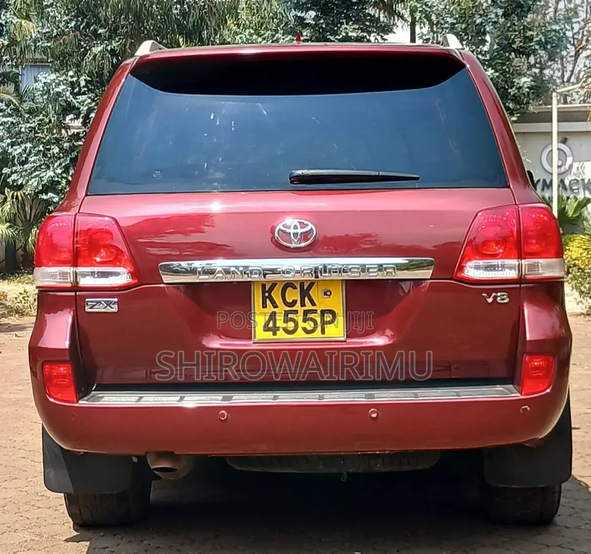 Toyota Land Cruiser 2010 Red