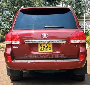 Toyota Land Cruiser 2010 Red