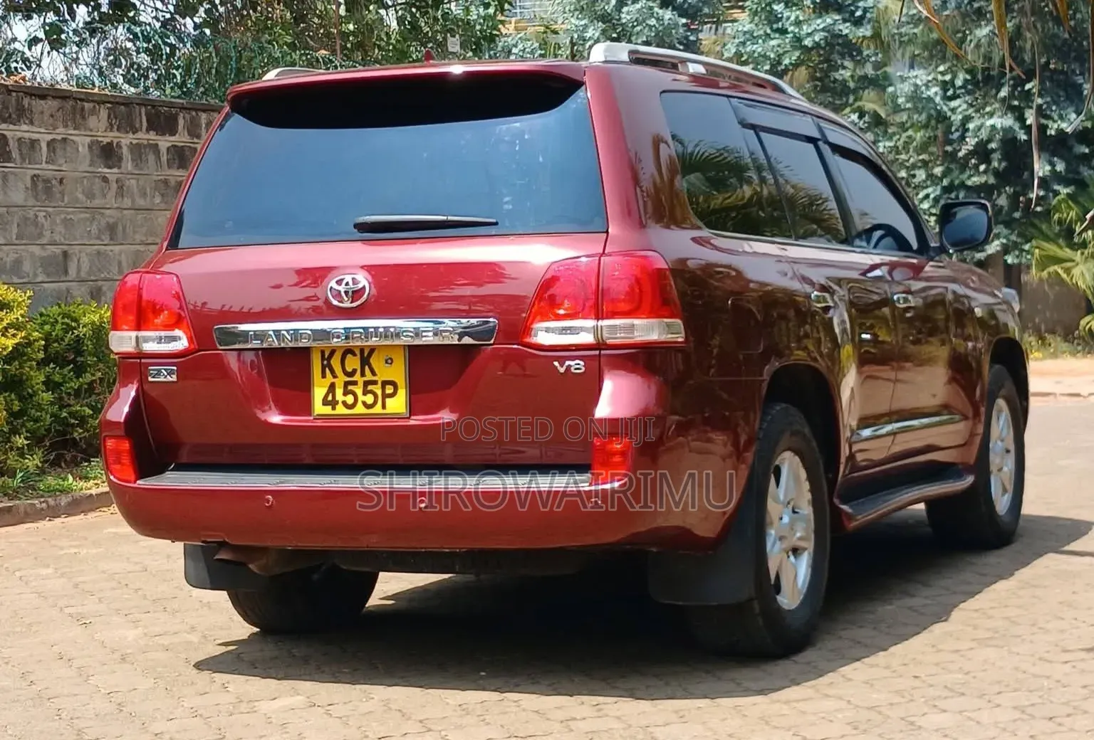 Toyota Land Cruiser 2010 Red