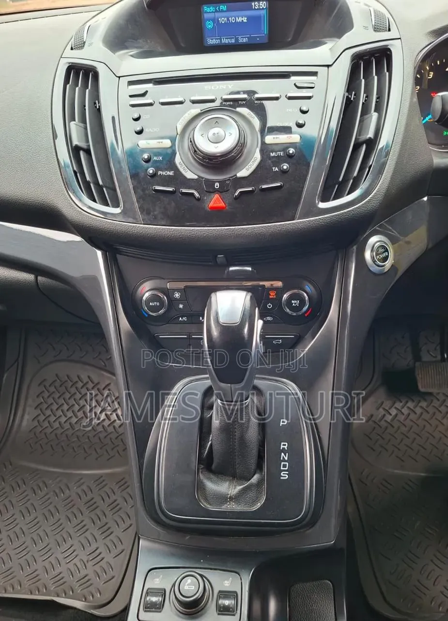 Ford Kuga 2013 Brown