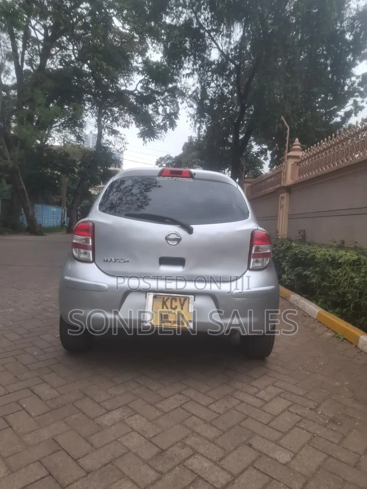 Nissan March 2013 Silver