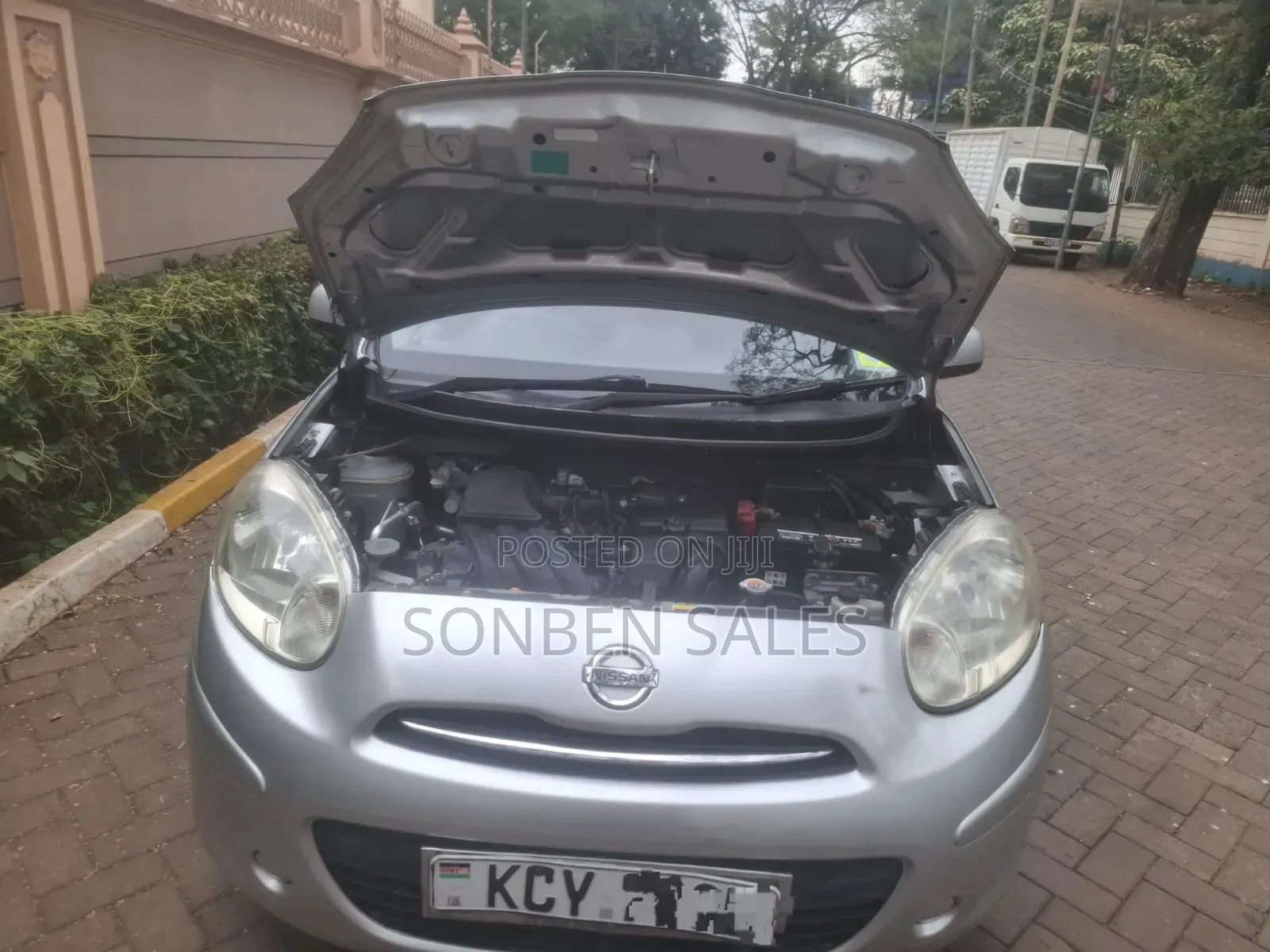Nissan March 2013 Silver