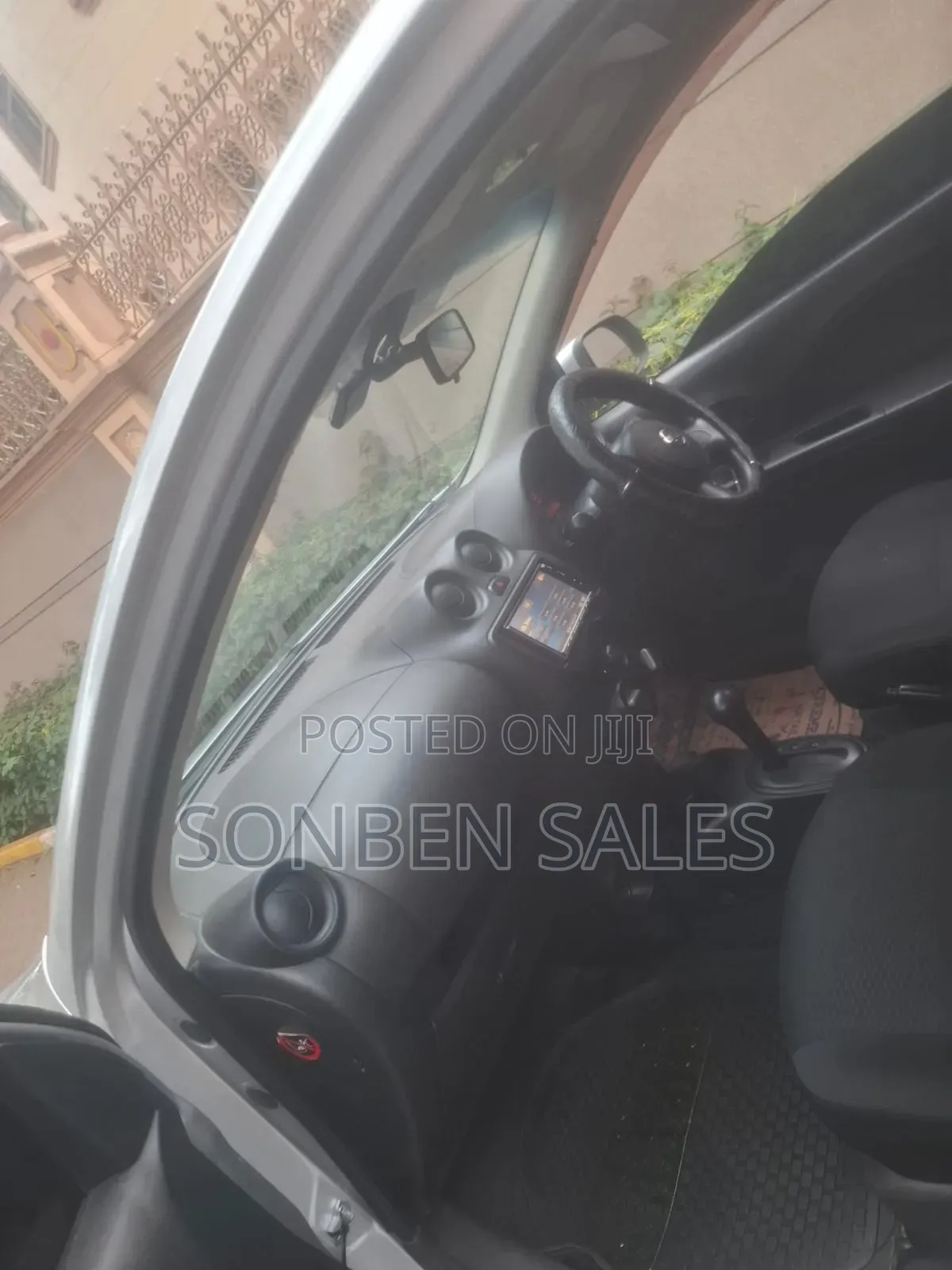 Nissan March 2013 Silver