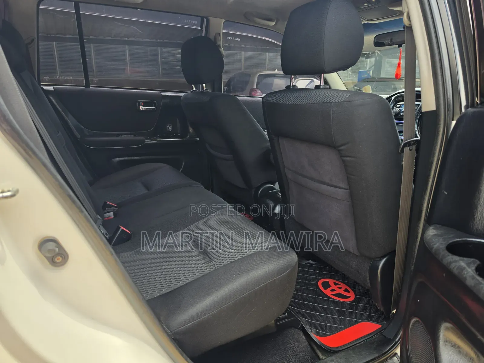 Toyota Kluger 2004 White