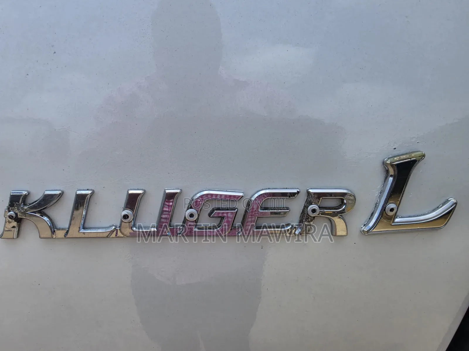 Toyota Kluger 2004 White