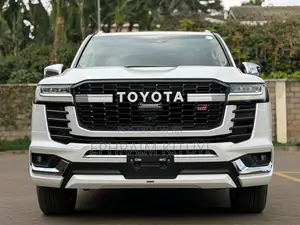 Toyota Land Cruiser 2023 White