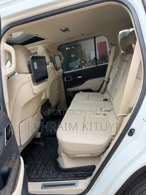 Toyota Land Cruiser 2023 White