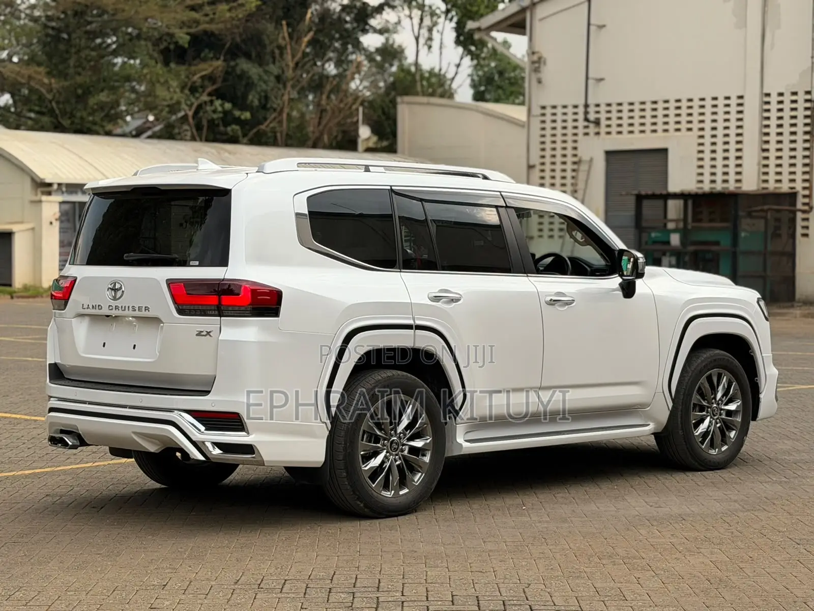Toyota Land Cruiser 2023 White
